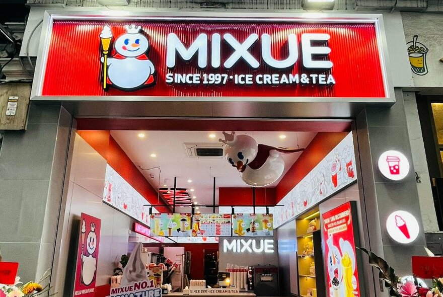 Mixue Padang: Ramai Dikunjungi karena Promo Menarik